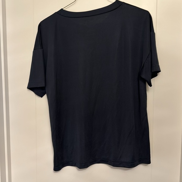 New balance women’s cropped running shirt. Size large - Picture 3 of 3